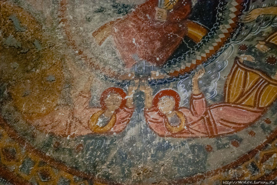 Одна из многочисленных церквей в долине Ихлара Ихлара (долина), Турция