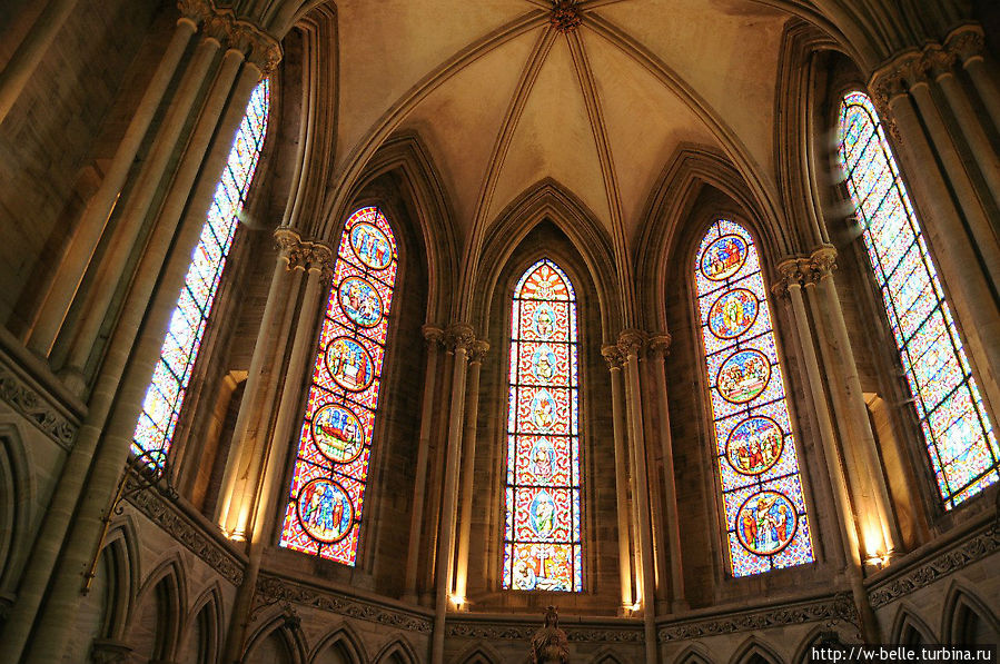 Нотр -Дам де Байе Байё, Франция