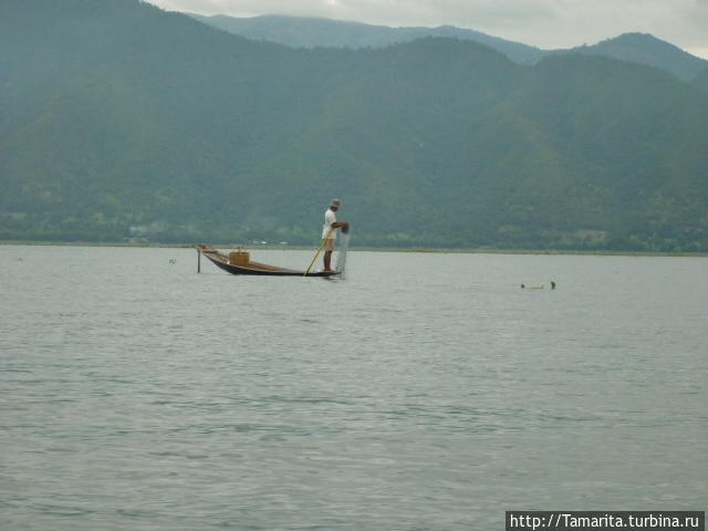 Озеро Инле и подставные падаунги Озеро Инле, Мьянма