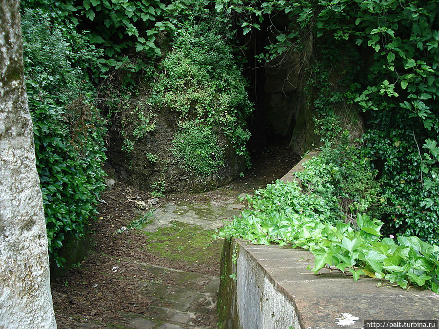 Вход в мавританскую шахту