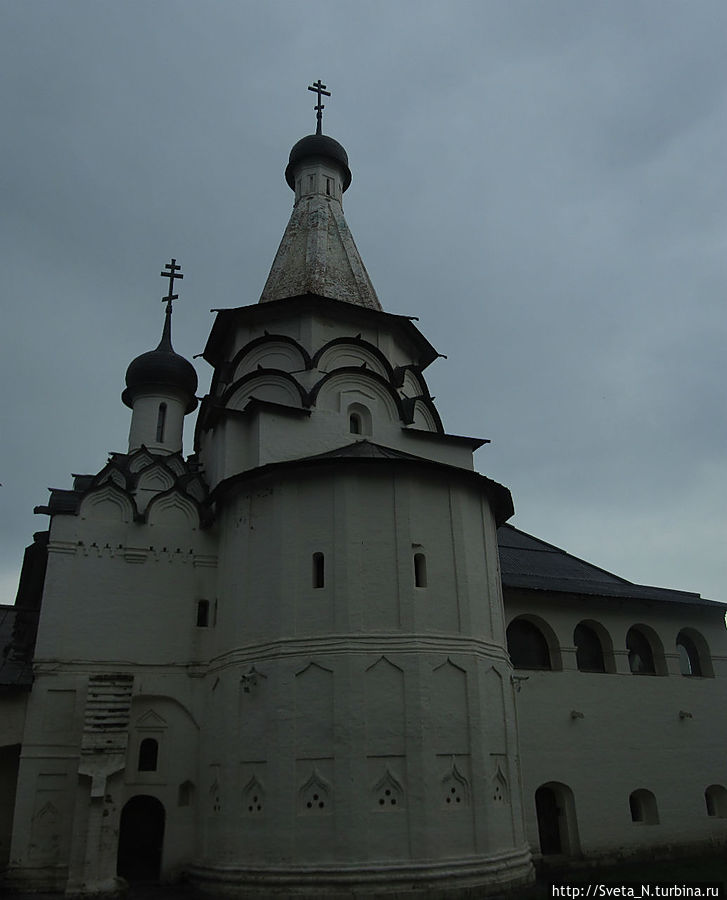 Успенская трапезная церковь там же Суздаль, Россия