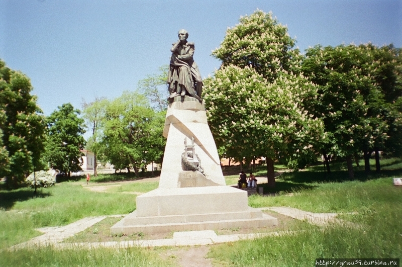 Бюст Лермонтова / Bust To Mikhail Lermontov