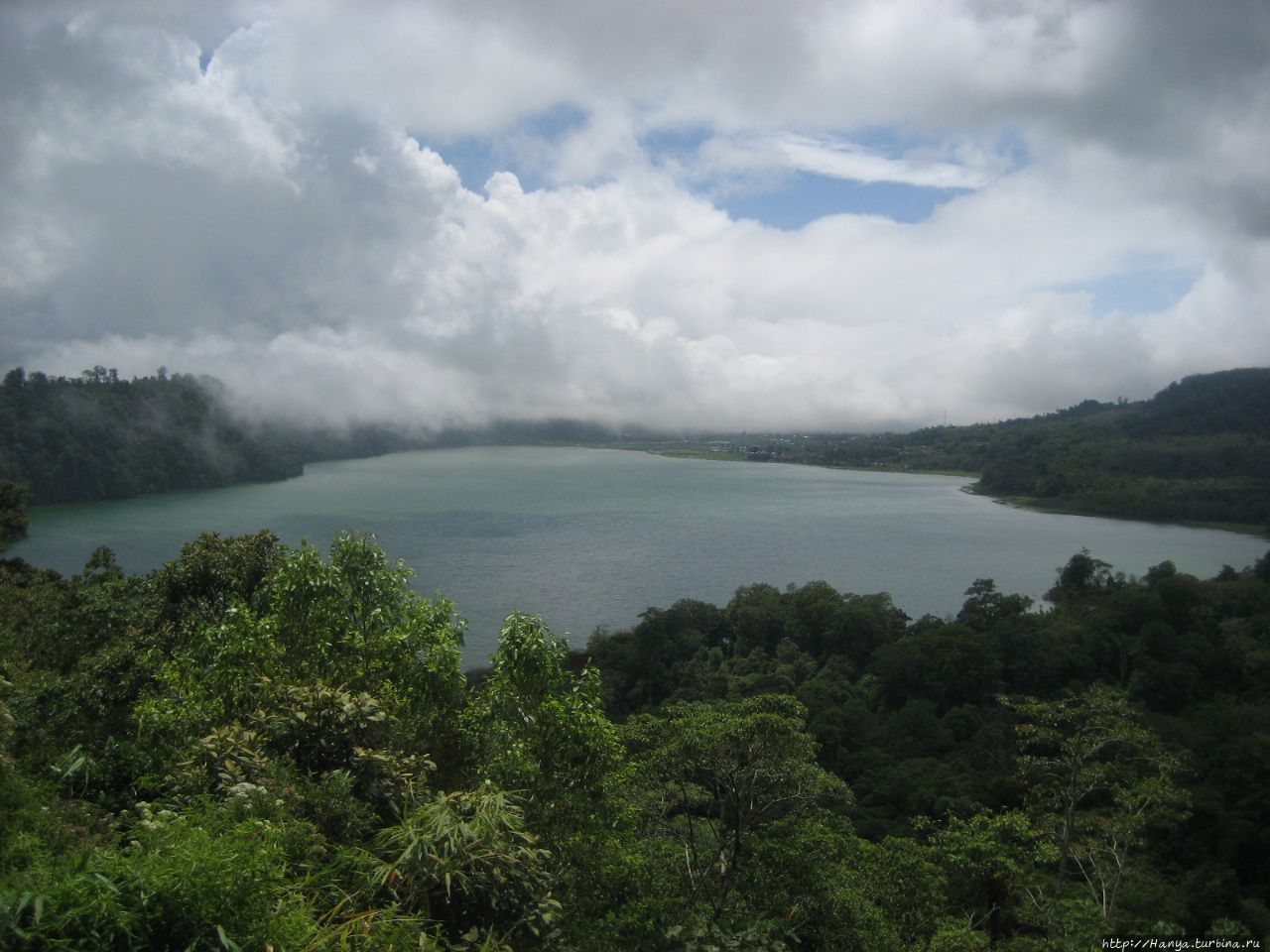 Озеро Буян Данау-Тамблинган, Индонезия