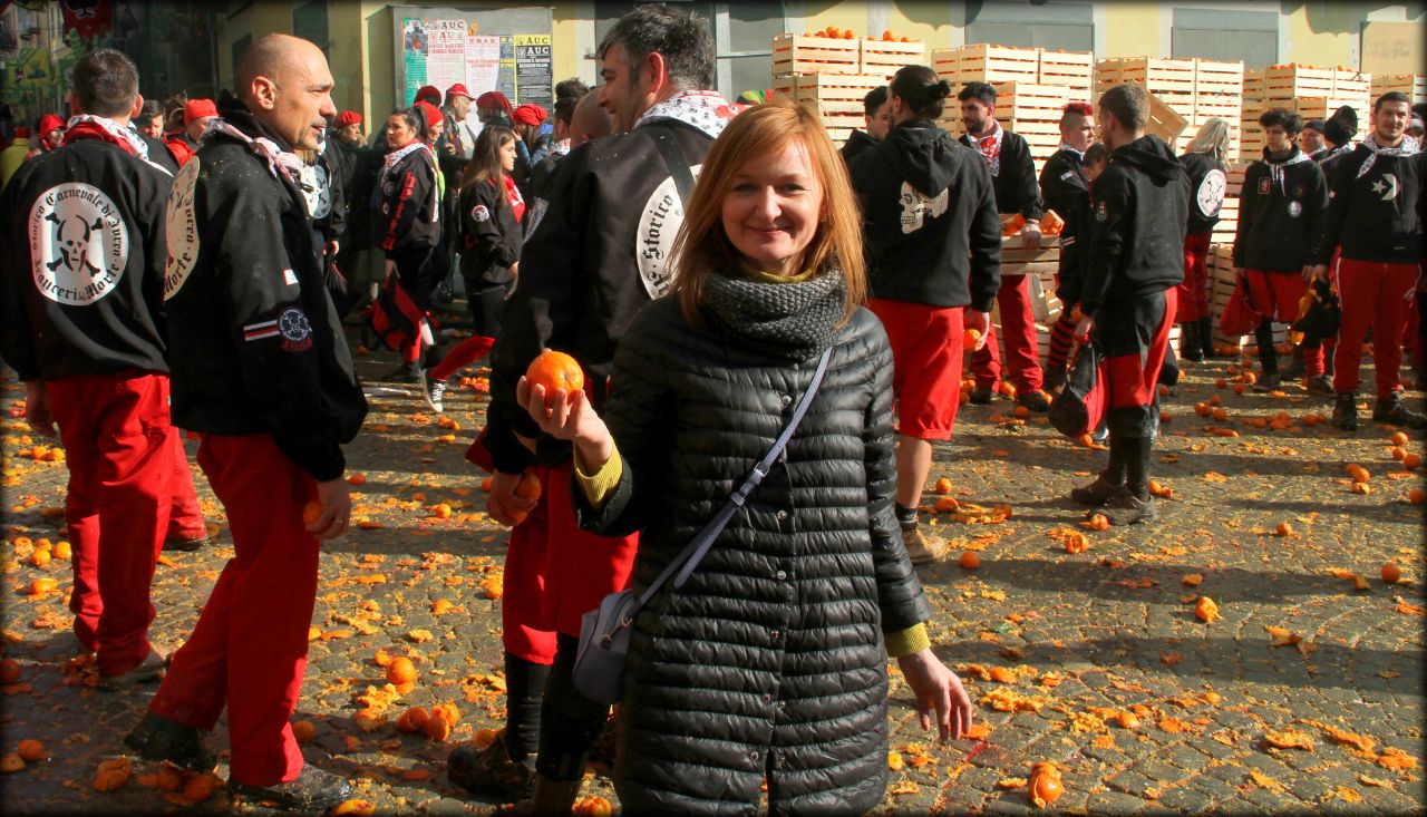 Карнавальная Италия — Апельсиновая баталия ч.1 Ивреа, Италия