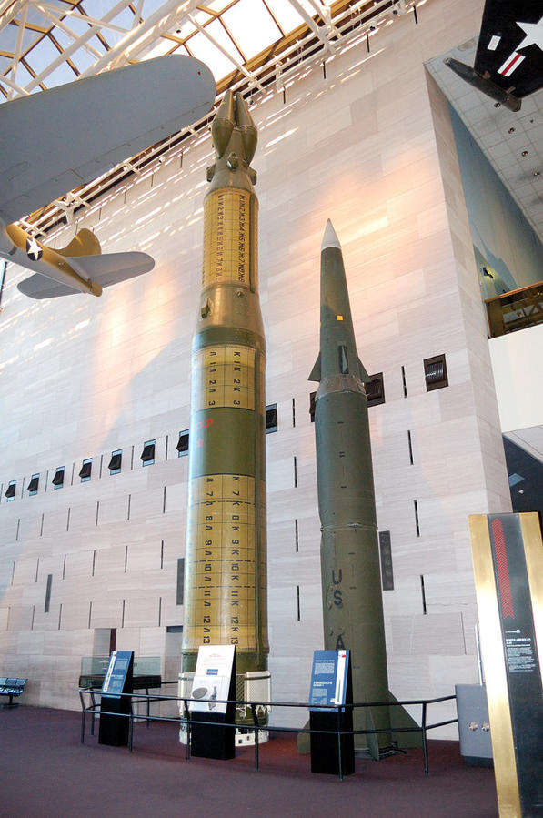 Соперники в Холодной войне — советская ракета Пионер и американский Першинг-2. Именно эти ракеты были сокращены по историческому договору РСМД 1987-го года. Вашингтон, CША