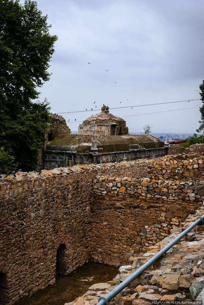 Древняя дарга в Шринагаре Шринагар, Индия