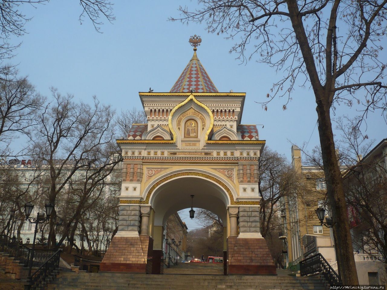 Триумфальная арка владивосток фото