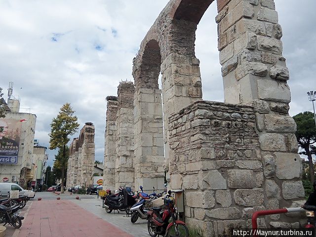 Древний аккведук. Сельчук, Турция
