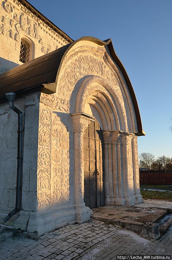 Южный портал Георгиевсекого собора Юрьев-Польский, Россия