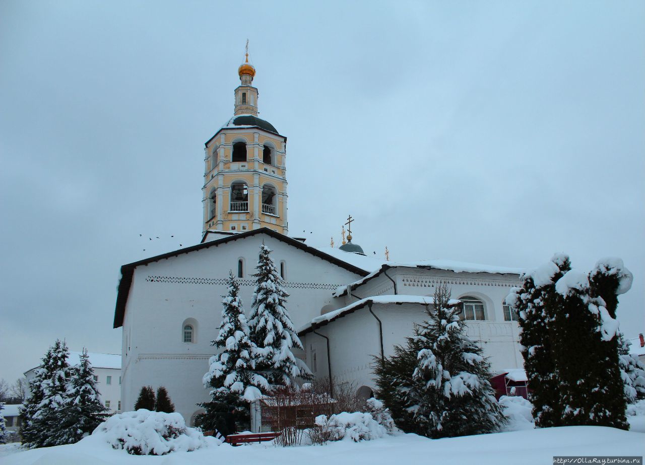 Колокольня и трапезная церковь Рождества Христова (не ранее 1511 г.) Боровск, Россия