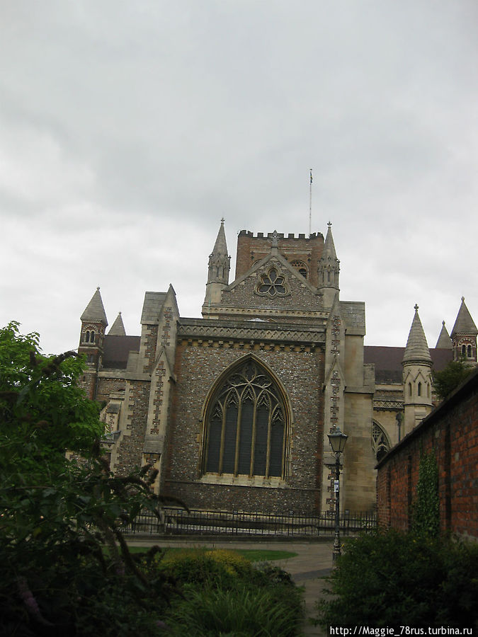 Кафедральный Собор и церковь Св. Албана Сент-Олбанс, Великобритания