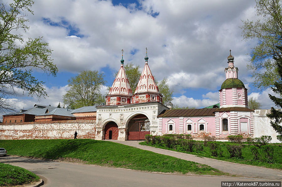 Ризоположенский монастырь