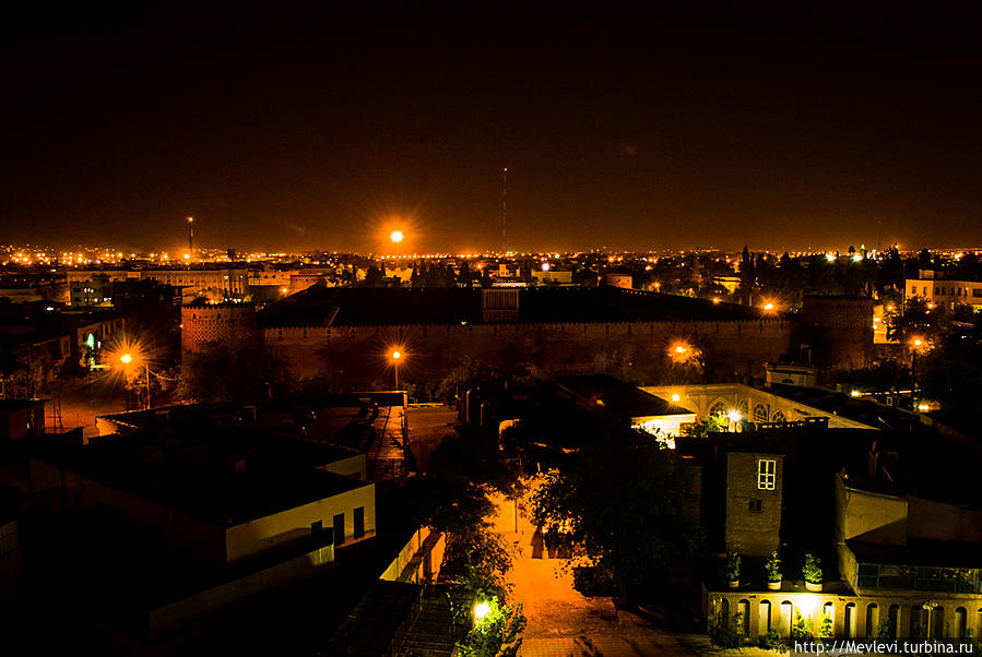 Ночной Шираз Шираз, Иран