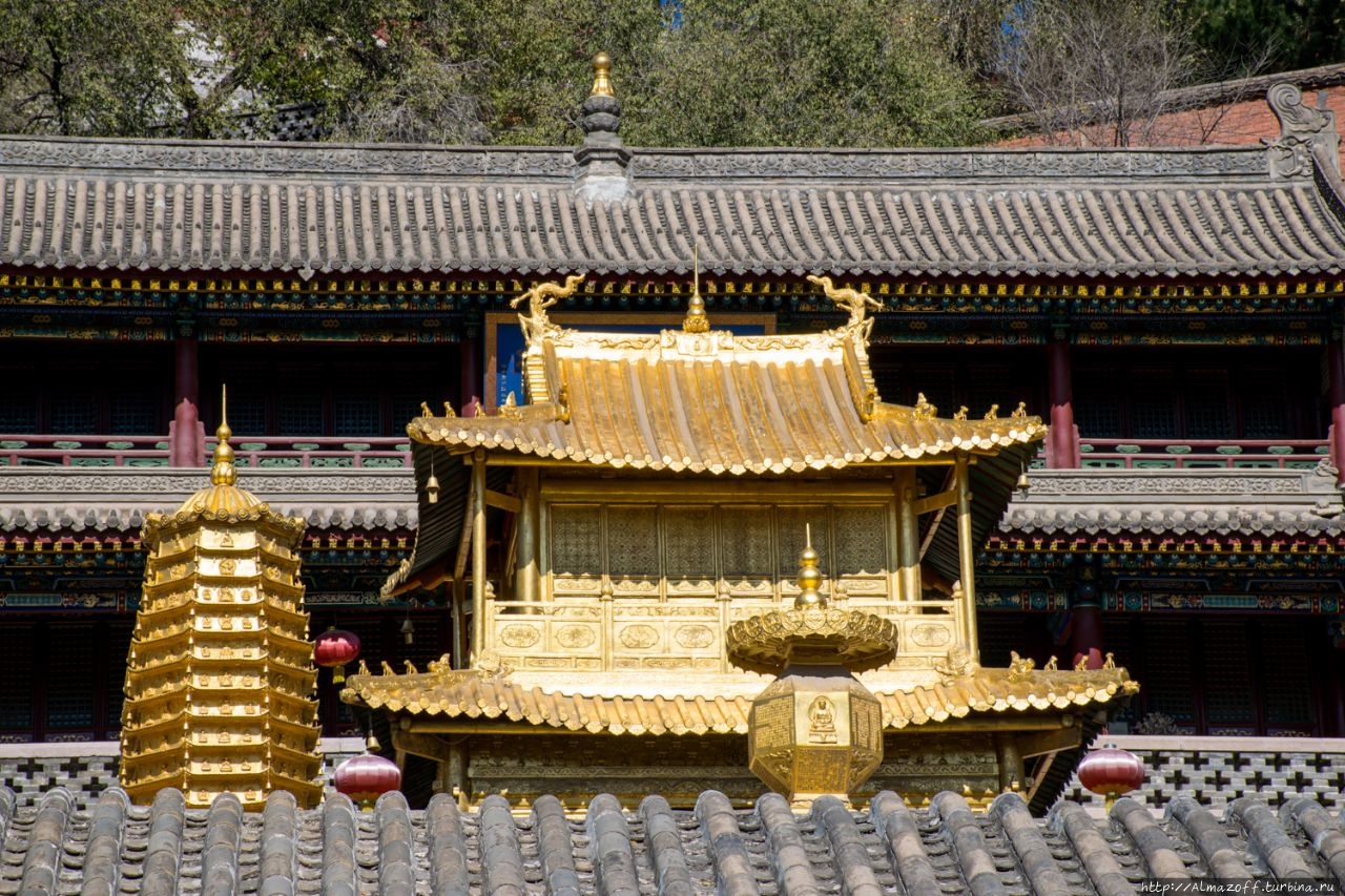 Храм Ясного Понимания - один из старейших храмов Китая