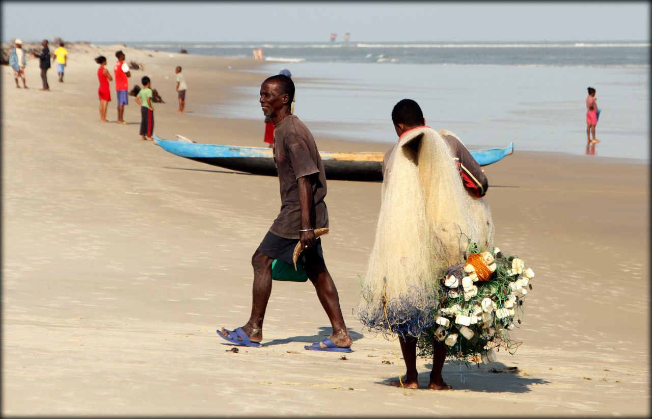 Мадагаскарские хроники — утро на пляже Мурундава, Мадагаскар