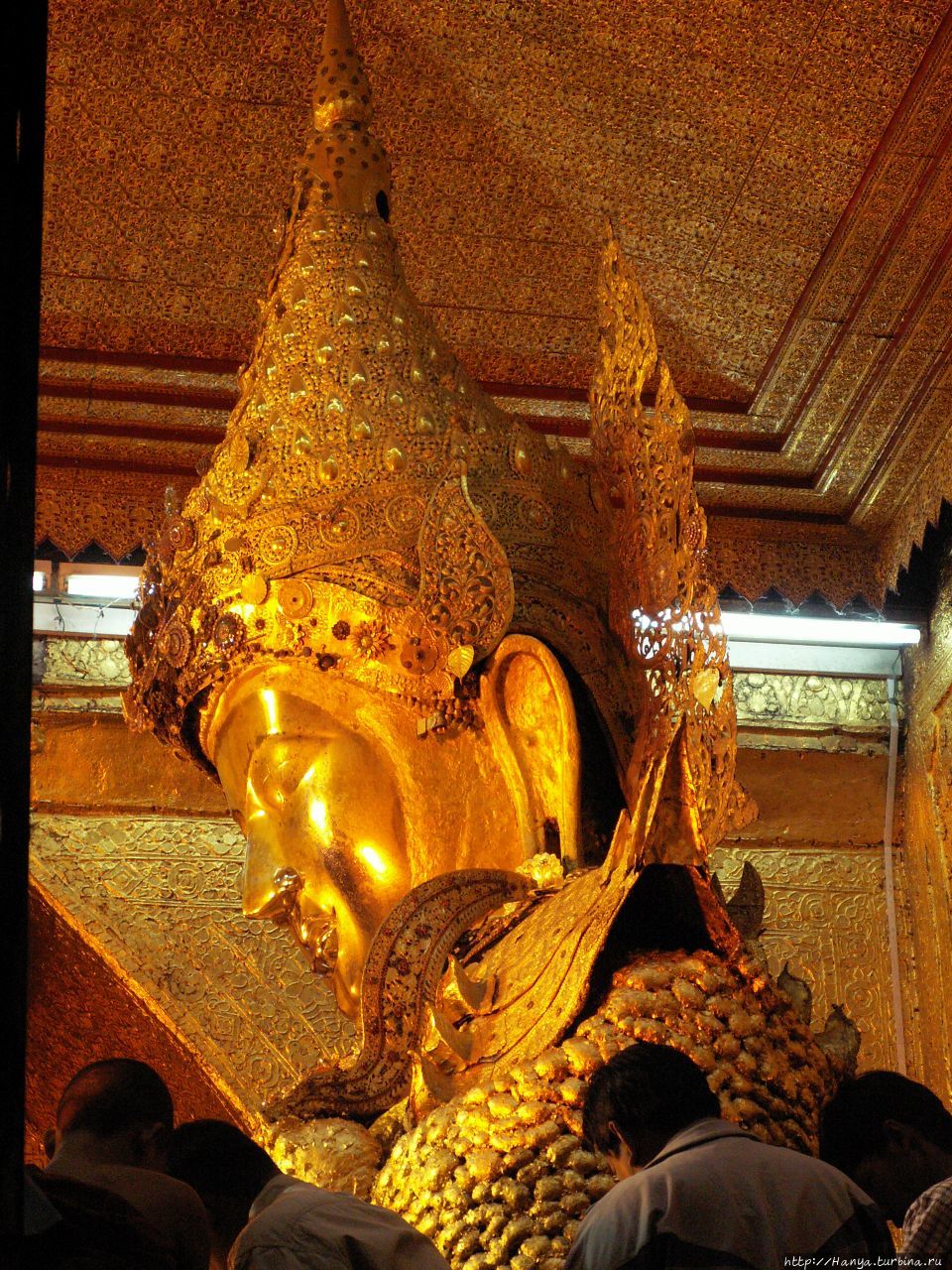 Пагода Махамуни в Мандала
