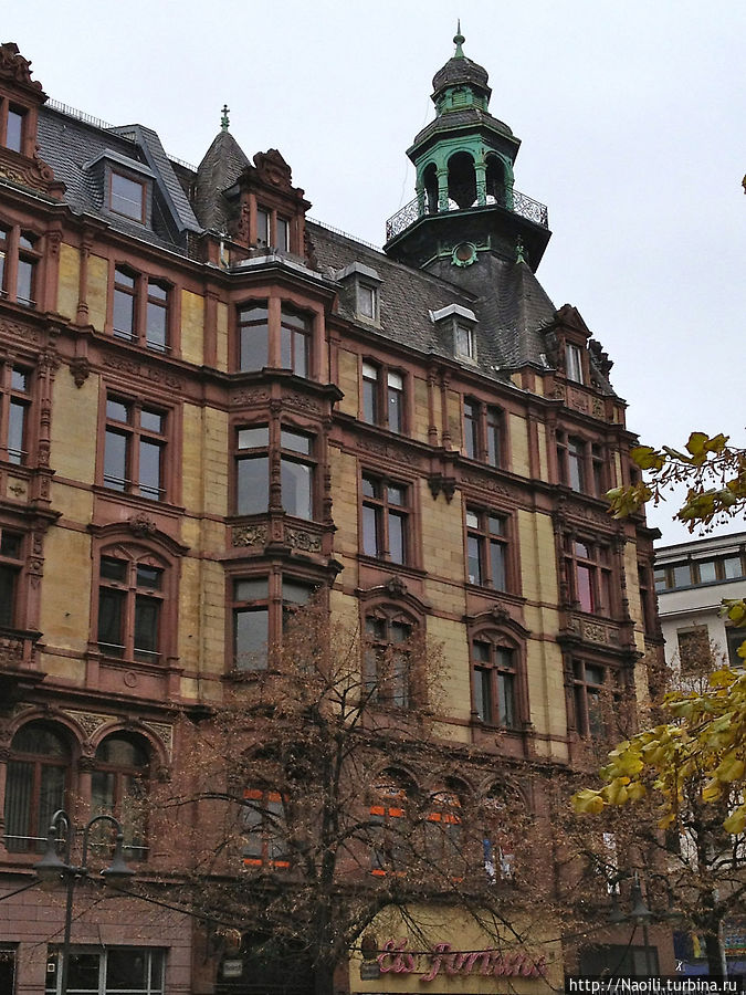По истине роскошная архитектура  на Королевской улице Франкфурт-на-Майне, Германия