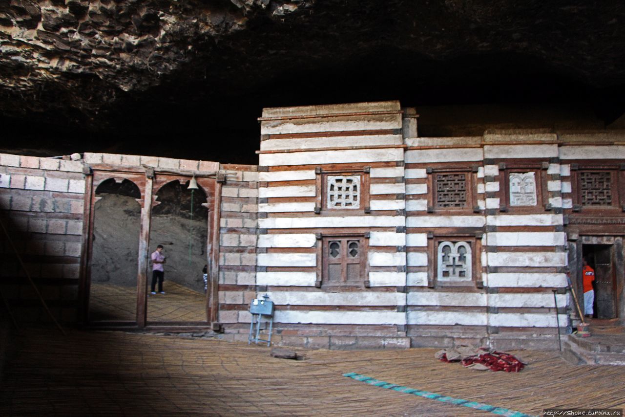 Церковь Йемрехана Крестос Инбрахан, Эфиопия