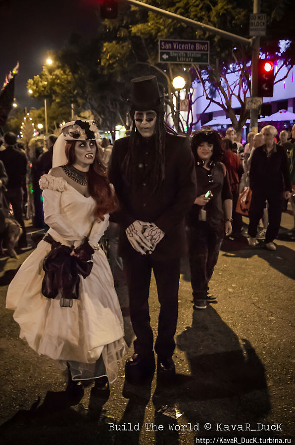 Хэллоуин парад на бульваре Санта Моника Голливуд, CША