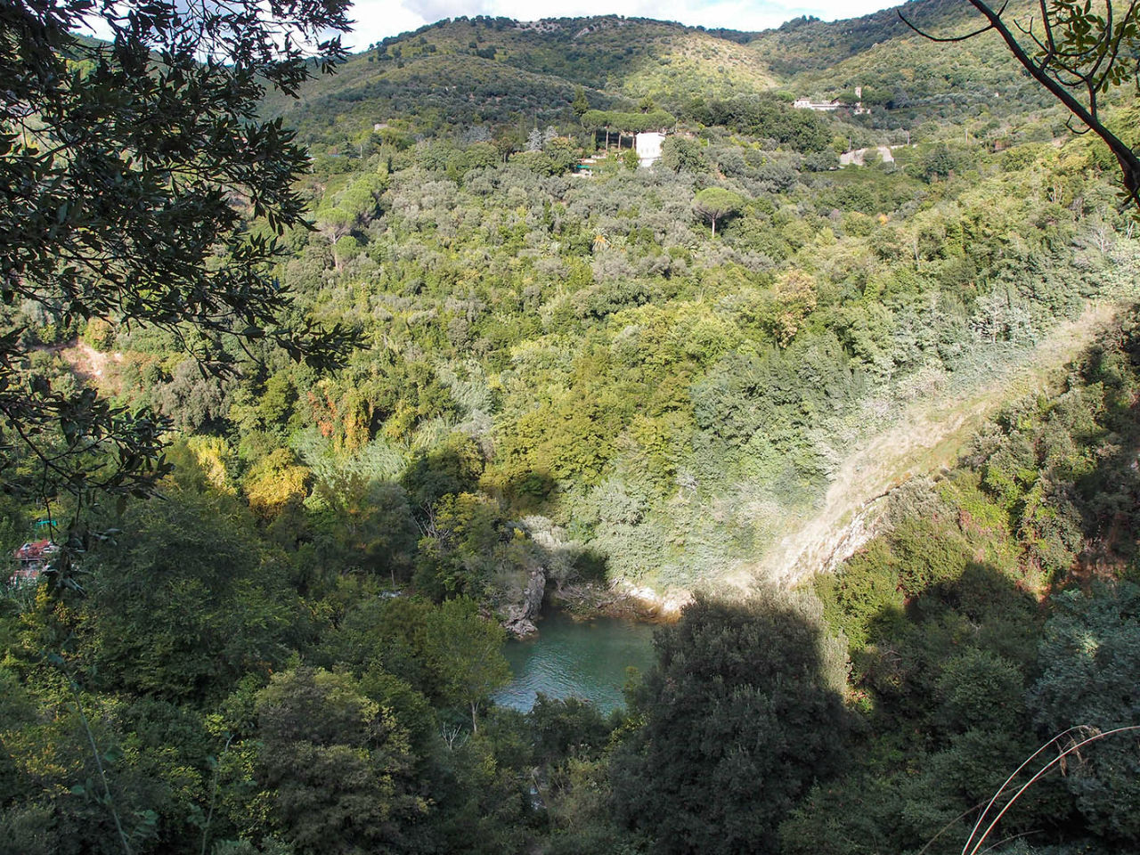 Магнетизм долины Ада Тиволи, Италия