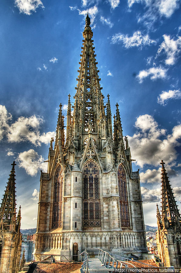 собор Святого Креста и Святой Евлалии Барселона, Испания