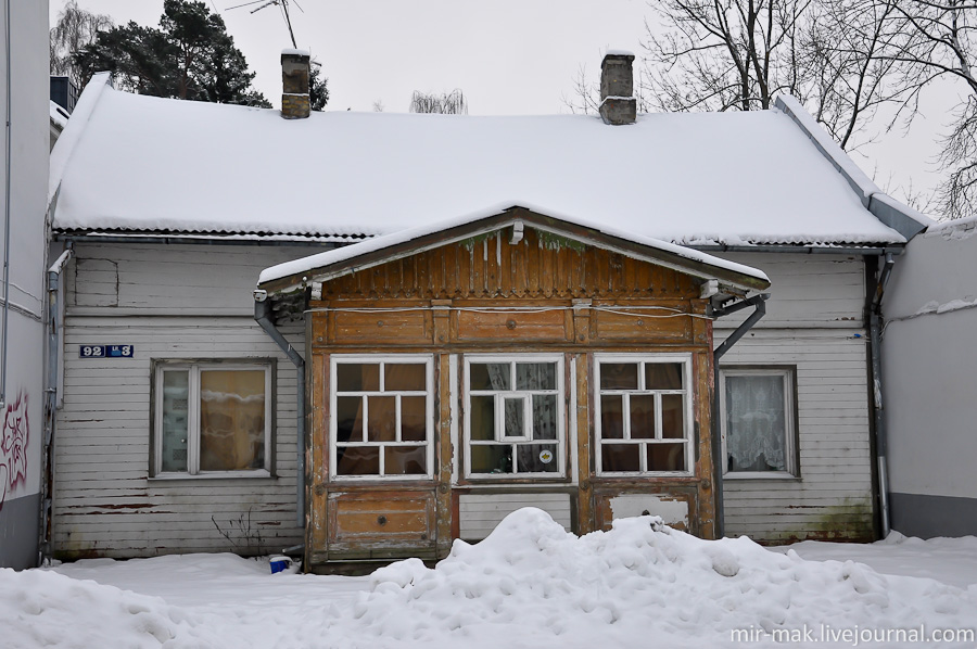 Многие дома в Юрмале построены из дерева либо обшиты им снаружи. Рига, Латвия
