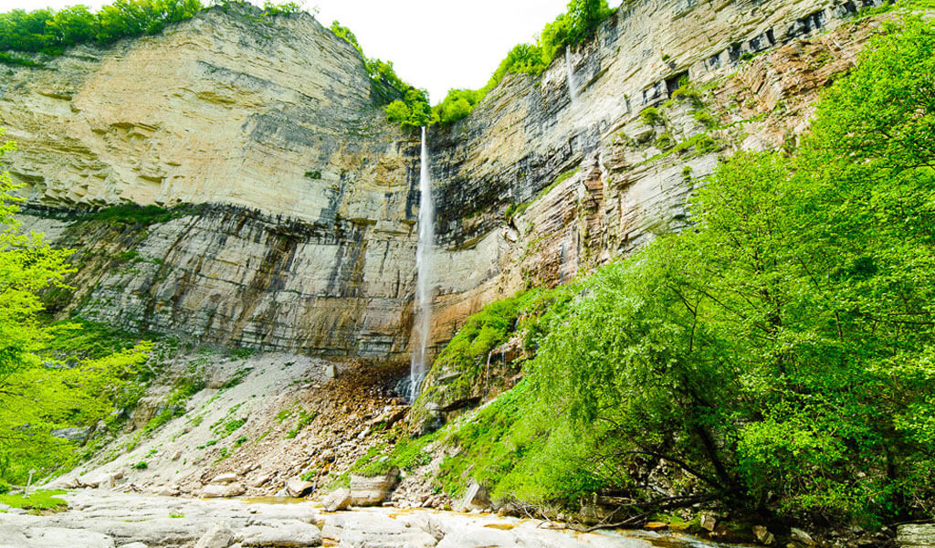 Водопад Кинчха / Kinchkha Waterfall