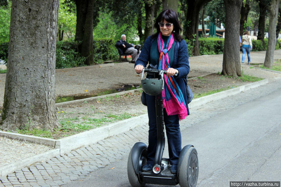 Парк Пьяцца дель Пополо. Рим, Италия