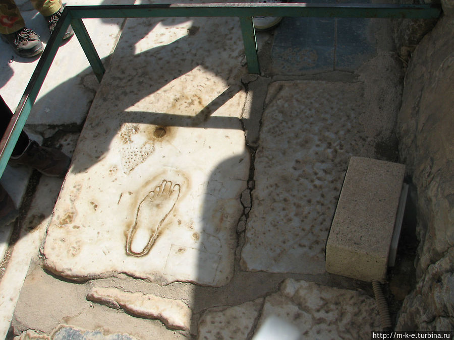 Реклама публичного дома