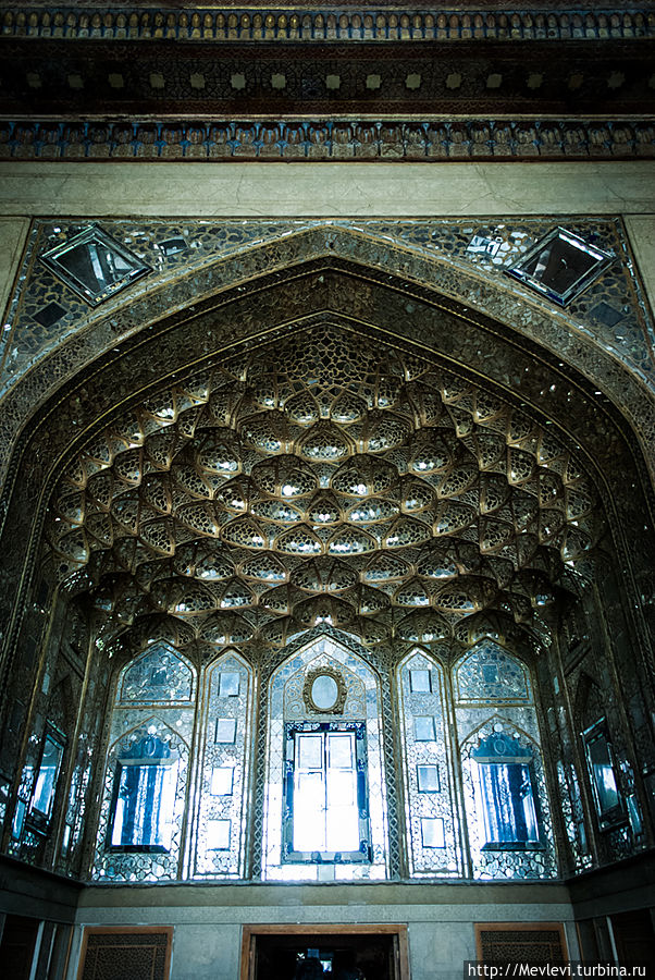 Дворец Чехель сутун Исфахан, Иран