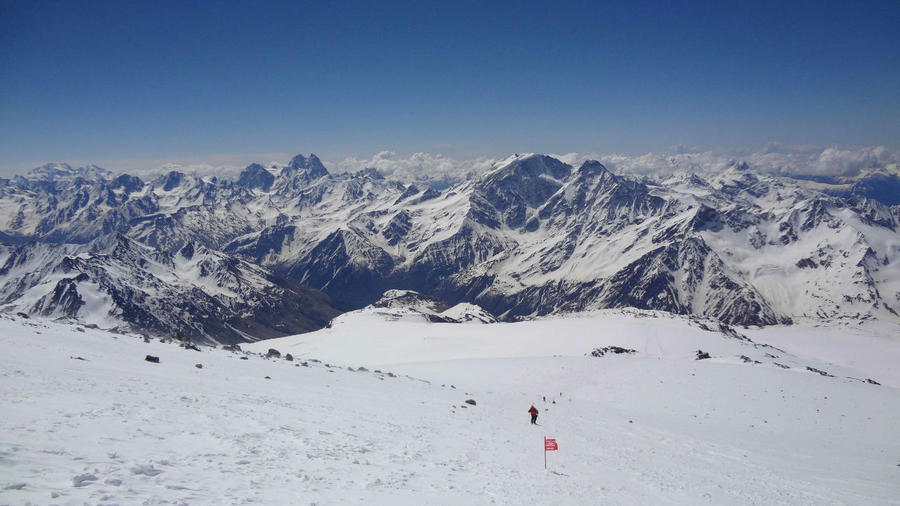 Души, оставленные на склоне. Elbrus Race Эльбрус (гора 5642м), Россия