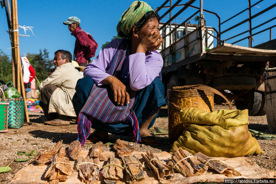 Рынок на озере Инле. День 1 Озеро Инле, Мьянма