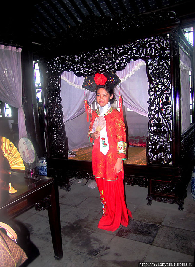 Девушка изображающая образ легенды Нанкин, Китай
