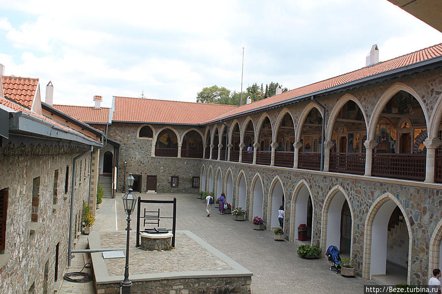 Монастырь Киккос Киккос монастырь, Кипр