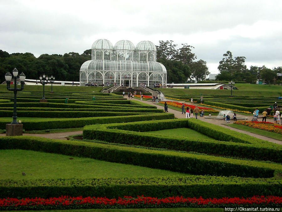 Ботанический сад с его аллеями во всей своей красе. Куритиба, Бразилия