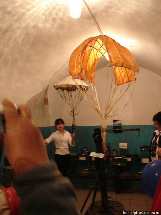 Системы парашютов для сбрасывания осветительных бомб Коростень, Украина