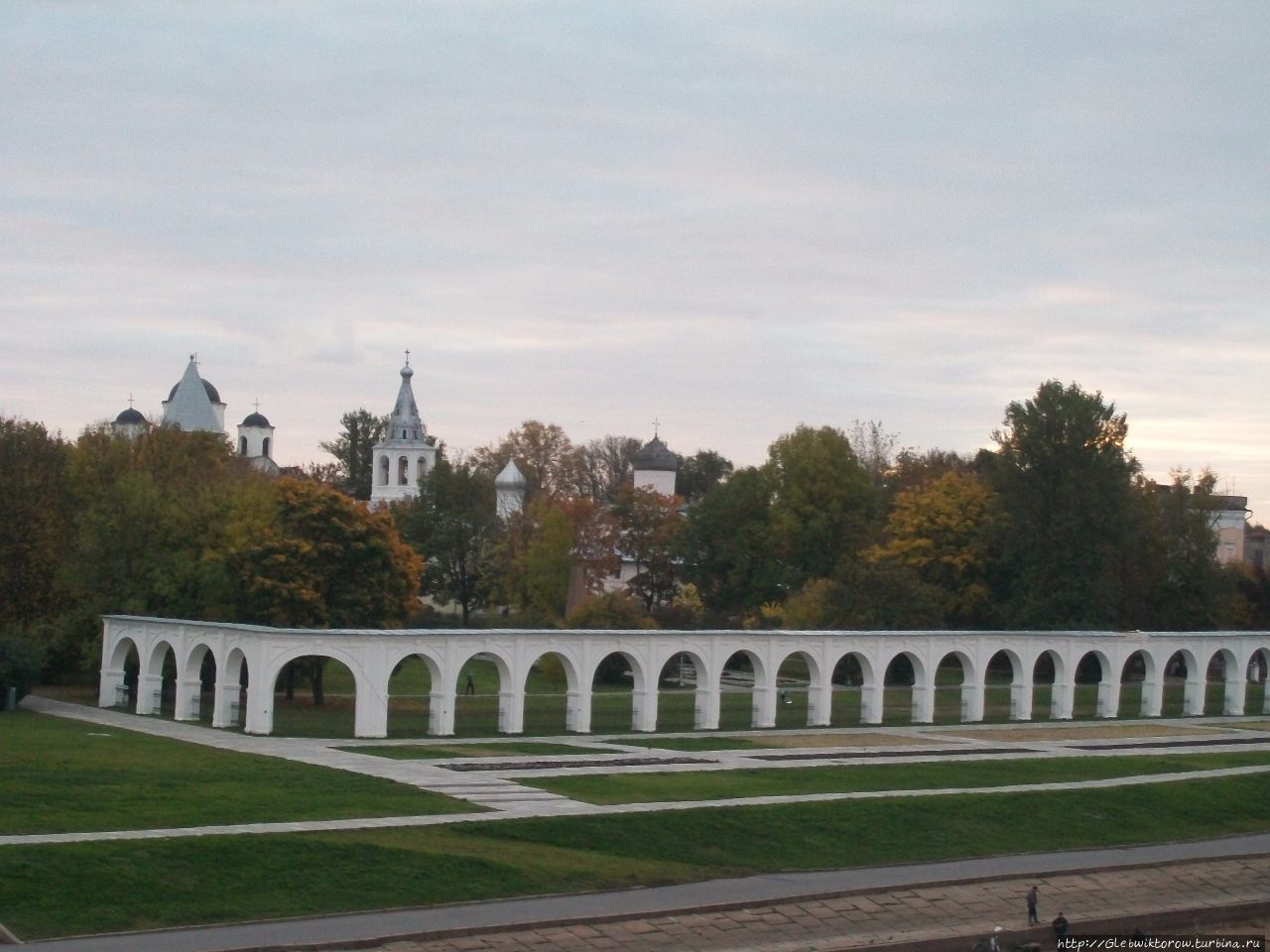 Прогулка по Ярославову дворищу Великий Новгород, Россия