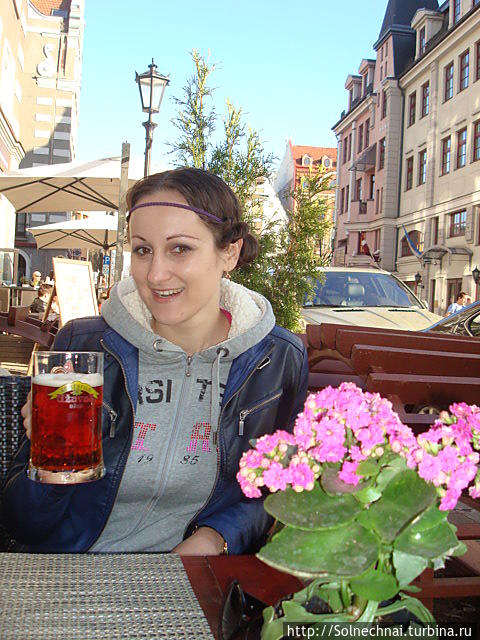 приятно отдохнуть под весенним солнышком в уютном ресторанчике))) Рига, Латвия