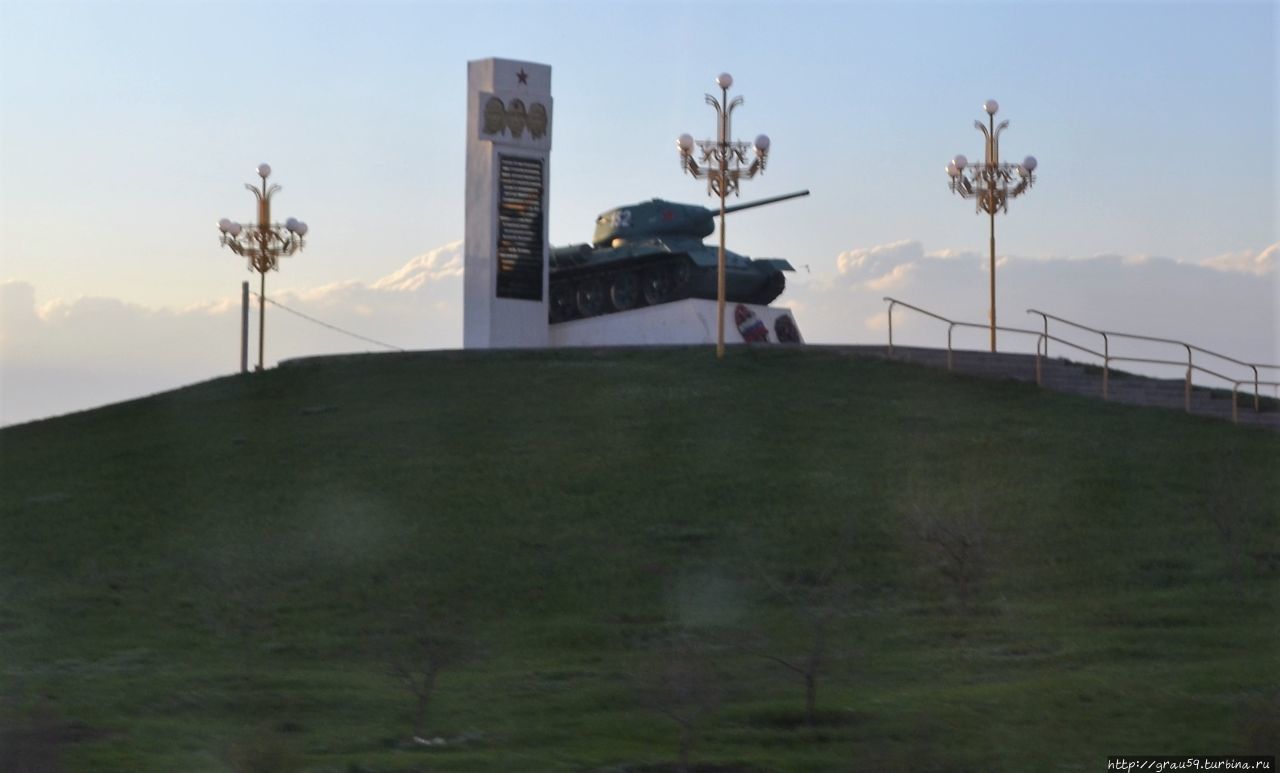 Памятник воинам 28-ой Армии Элиста, Россия
