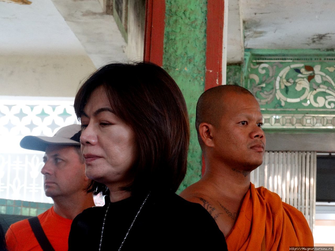 Три  лица — три народности. Багоу, Мьянма