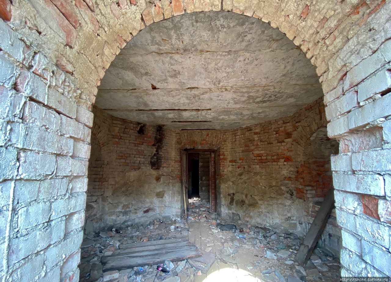 Двойная водонапорная башня Харьков, Украина Двойная водонапорная башня Харьков, Украина