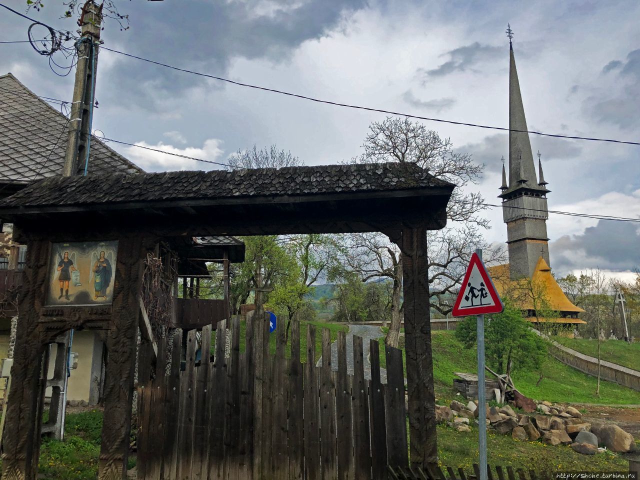 Архангельская церковь Михаила и Гавриила Шурдешты, Румыния