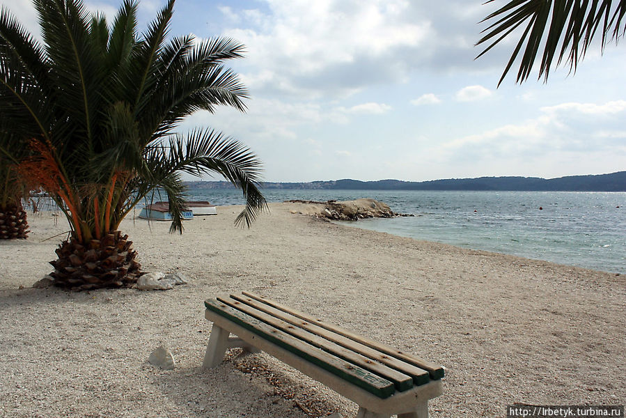 Только море и край прибоя Сегет-Доньи, Хорватия