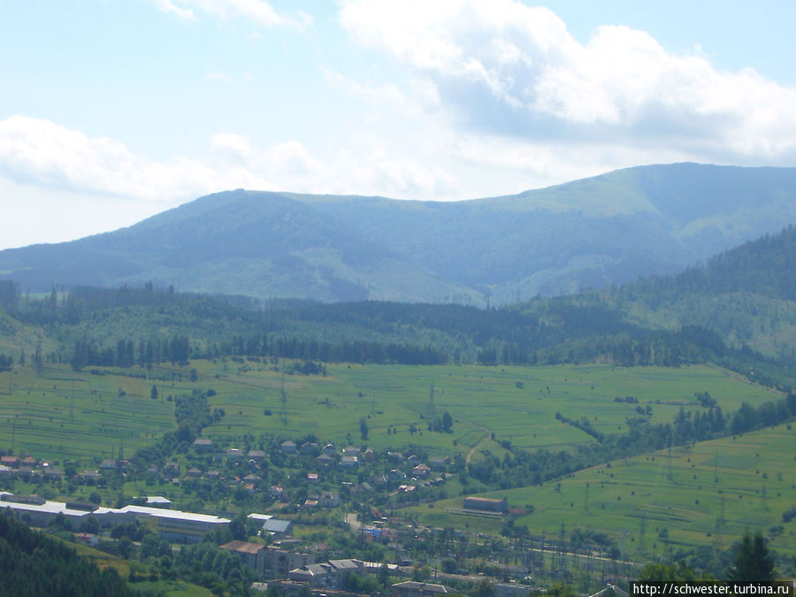 В долинах — поселки Закарпатская область, Украина