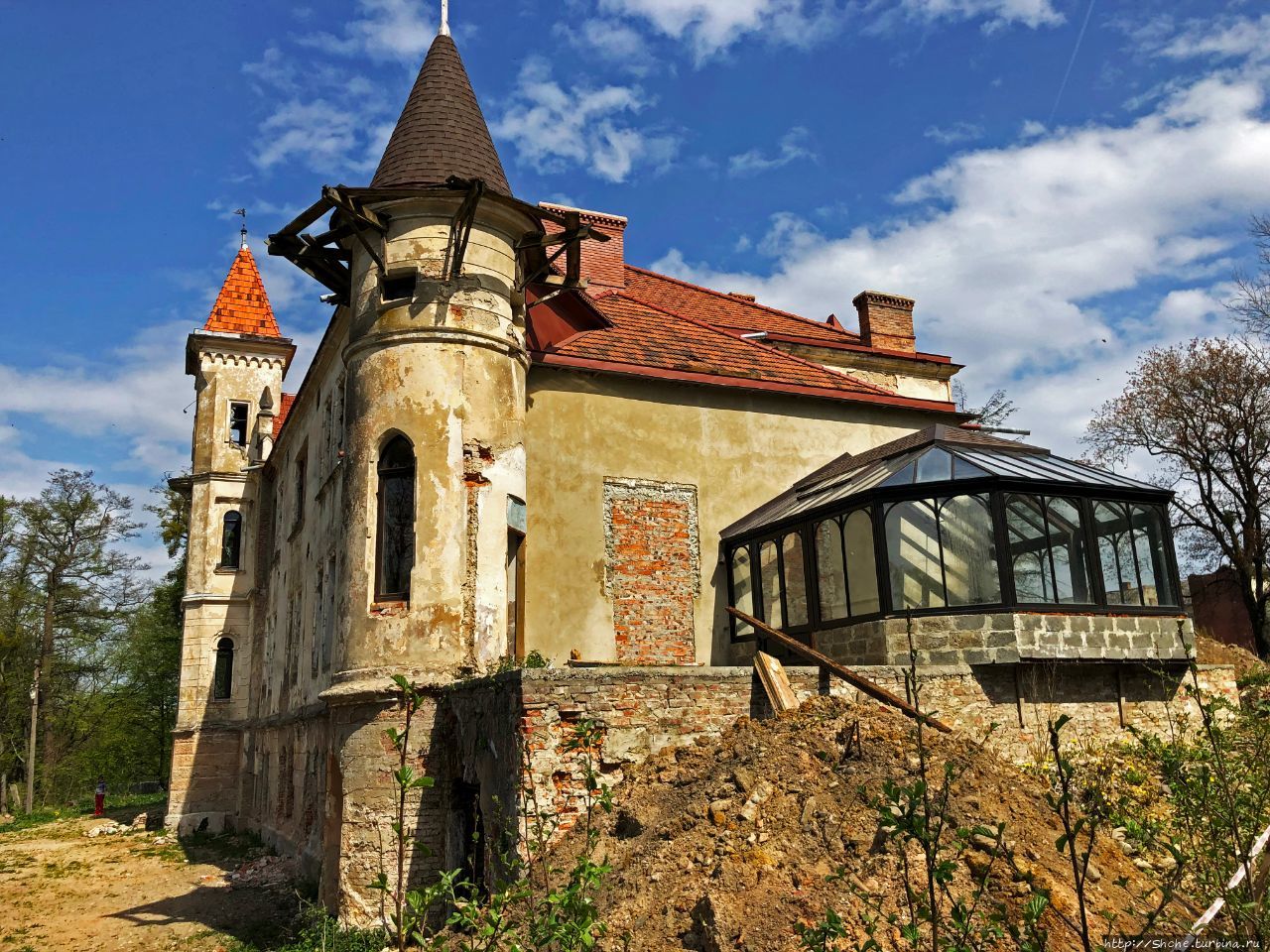 Замок Яблоновских-Бруницких Подгорцы (Стрийский район), Украина