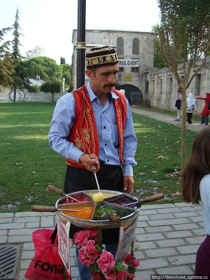 Это я сам не понял что такое... карамель?