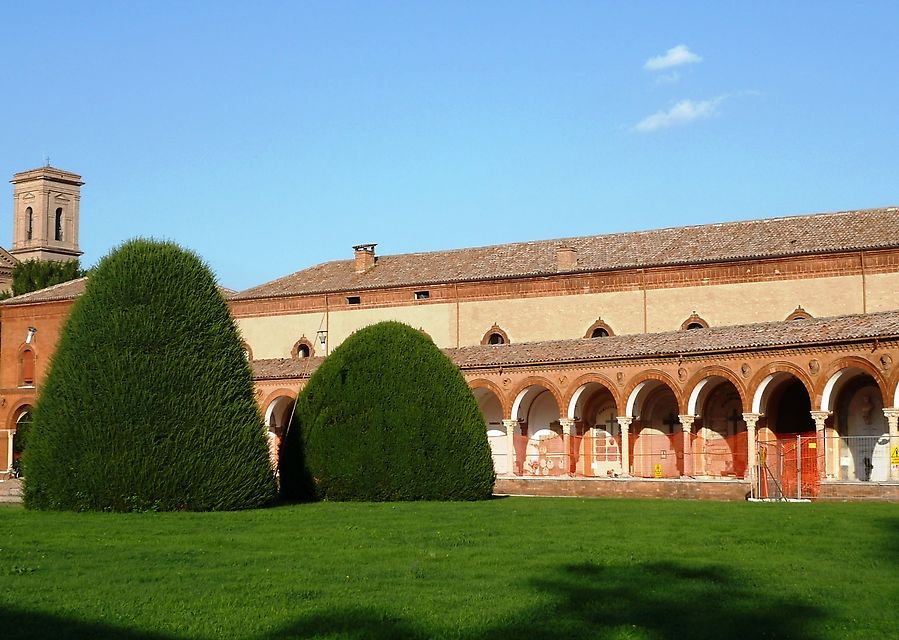 Прогулка на старинное кладбище Феррара, Италия