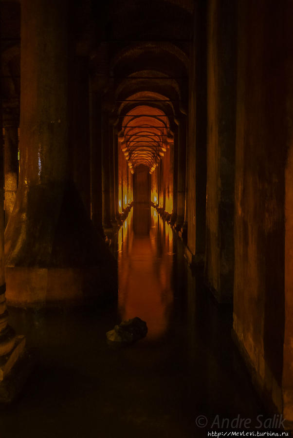Подземный храм Стамбул, Турция