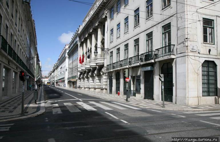 Улицы Байши. Золотая улица (Do Ouro ). Из интернета Лиссабон, Португалия