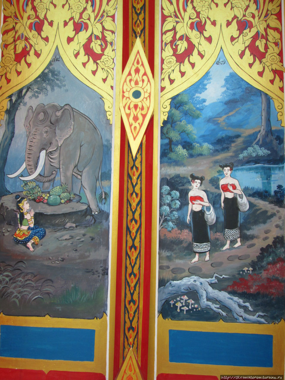 Осмотр монастырской живописи Кхон-Каен, Таиланд